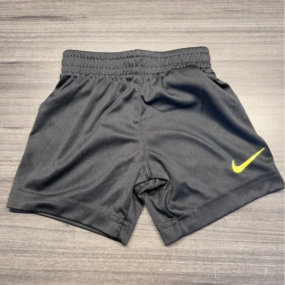 NIKE Boy Toddler 3 piece outfit 2T - Picture 7 of 10